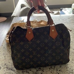 Vintage Louis Vuitton speedy bag